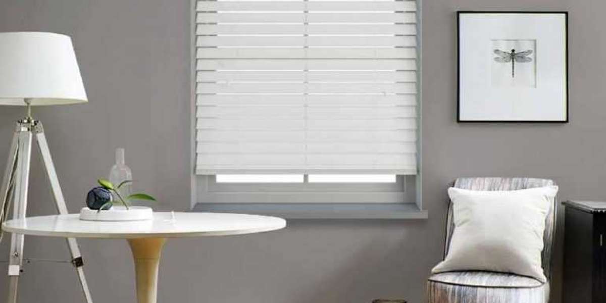 Venetian Blinds Dubai: Transforming Your Living Spaces with Elegance and Functionality